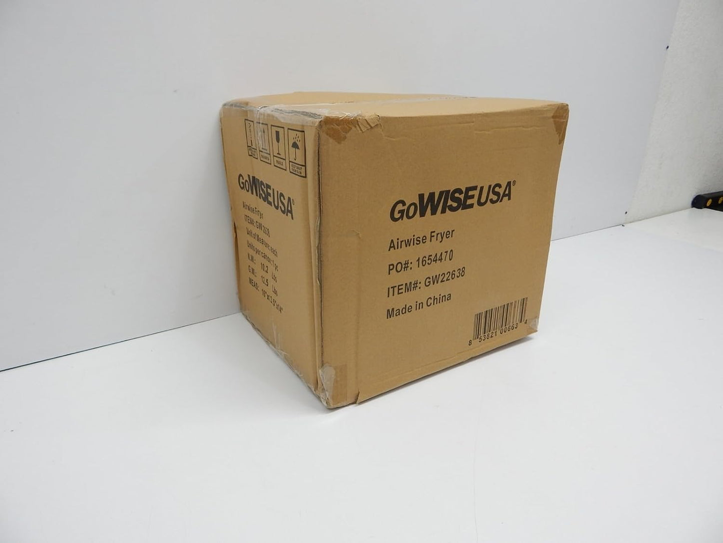 USA 3.7-Quart Programmable Air Fryer with 8 Cook Presets, GW22638 - Black